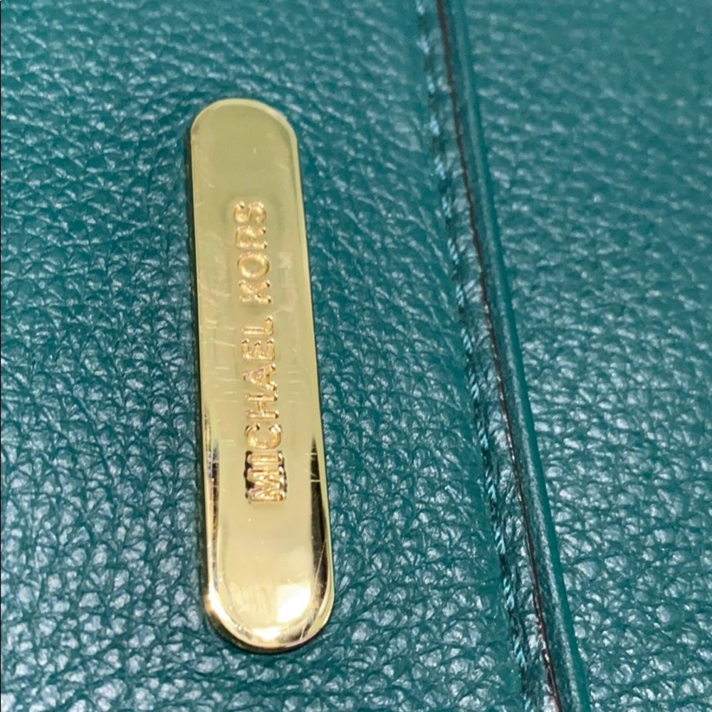 Michael Kors Turquoise Leather Wallet EUC - Picture 4 of 9